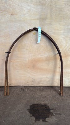Lot 1105 - Bundle of 4 Corten Steel plant support