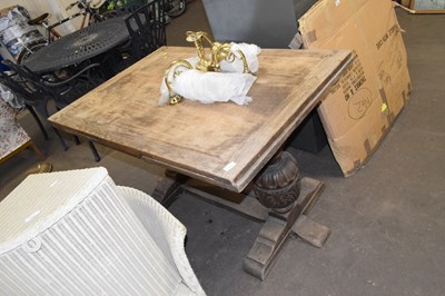 Lot 821 - Early 20th Century oak drawer leaf dining...