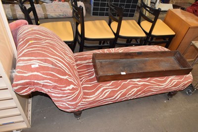 Lot 841 - A late Victorian chaise longue