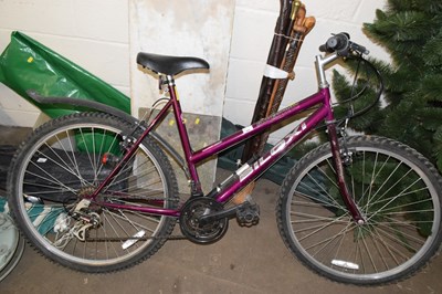 Lot 900 - A Biloxi ladies mountain bike