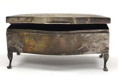 Lot 32 - A George V silver casket ring box of plain...