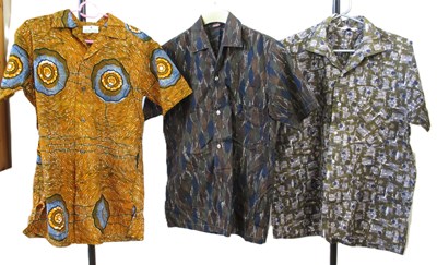 Lot 304 - Three mens tropical printed short sleeve...