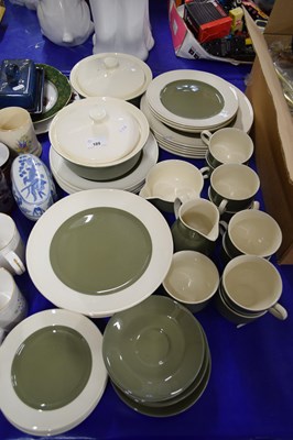 Lot 189 - QUANTITY OF WEDGWOOD 'MOSS GREEN' TEA AND...
