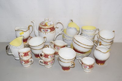 Lot 26 - Mixed Lot: Salisbury gilt decorated tea set...