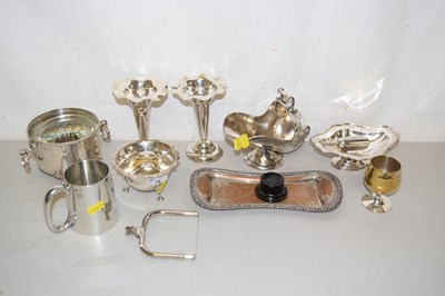 Lot 78 - Mixed Lot: Various silver plated wares to...
