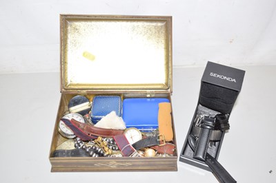 Lot 119 - Box of various assorted costume jewellery,...