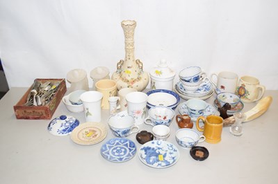 Lot 143 - Mixed Lot: Various tea wares, royal...