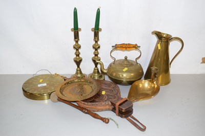 Lot 147 - Mixed Lot: Various brass wares to include...