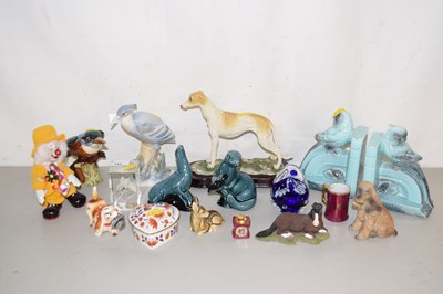 Lot 165 - Mixed Lot: Various animal ornaments, book ends,...