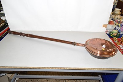 Lot 171 - A copper bed warming pan