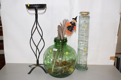 Lot 189 - A green glass terrarium, a spaghetti jar and a...