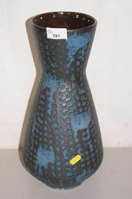 Lot 191 - A retro West German pottery vase