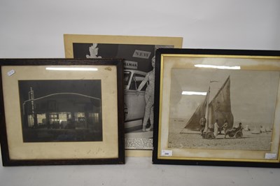 Lot 209 - MIXED LOT COMPRISING PHOTOGRAPHIC PRINT...