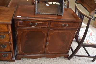 Lot 313 - Reproduction mahogany veneered sideboard
