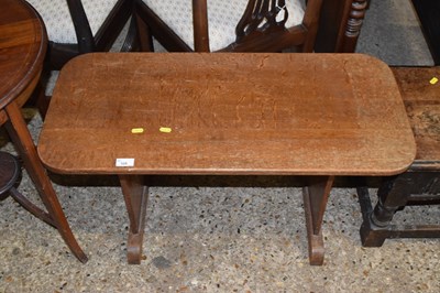 Lot 328 - A small oak coffee table