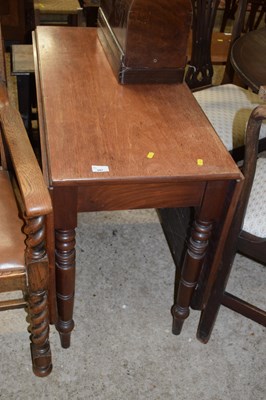 Lot 347 - A Victorian drop leaf dining table