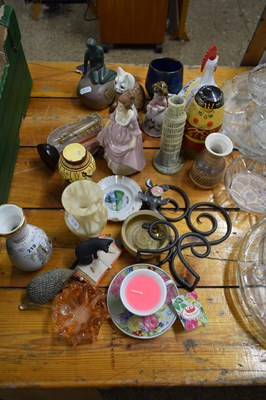 Lot 219 - MIXED LOT ORNAMENTS, SMALL VASES ETC