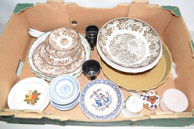 Lot 510 - One box of assorted table wares