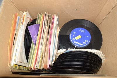 Lot 575 - Box of assorted singles