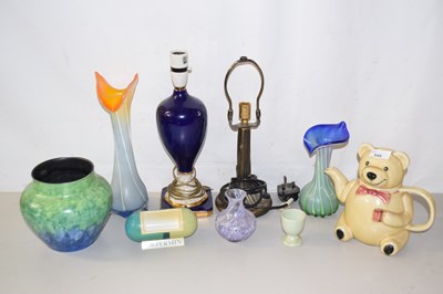 Lot 649 - Mixed Lot: Various glass vases, table lamp etc