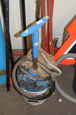 Lot 709 - A grease dispenser
