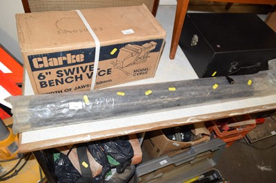Lot 714 - Drain rods
