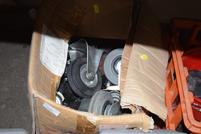 Lot 723 - Box of various jockey wheels