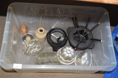 Lot 750 - Box of jelly moulds, fondue set etc