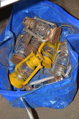 Lot 751 - Mixed Lot: Various storm lanterns
