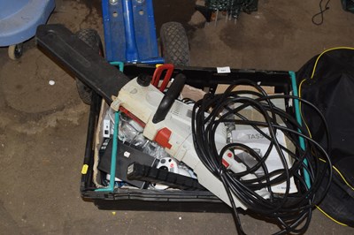 Lot 937 - A box of various electrical workshop clearance...