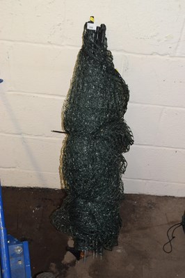 Lot 938 - Green mesh fencing