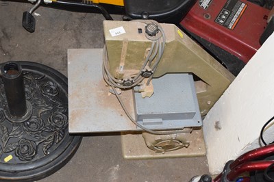 Lot 944 - An electric band saw