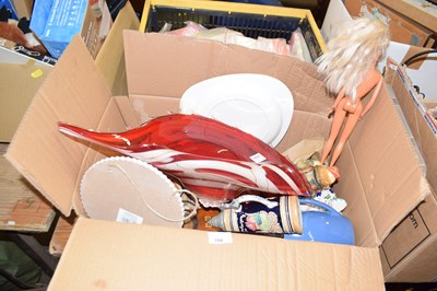 Lot 788 - One box of mixed wares to include a large red...
