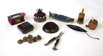 Lot 244 - A mixed lot of needlework accessories: to...