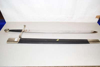 Lot 44 - A replica sword