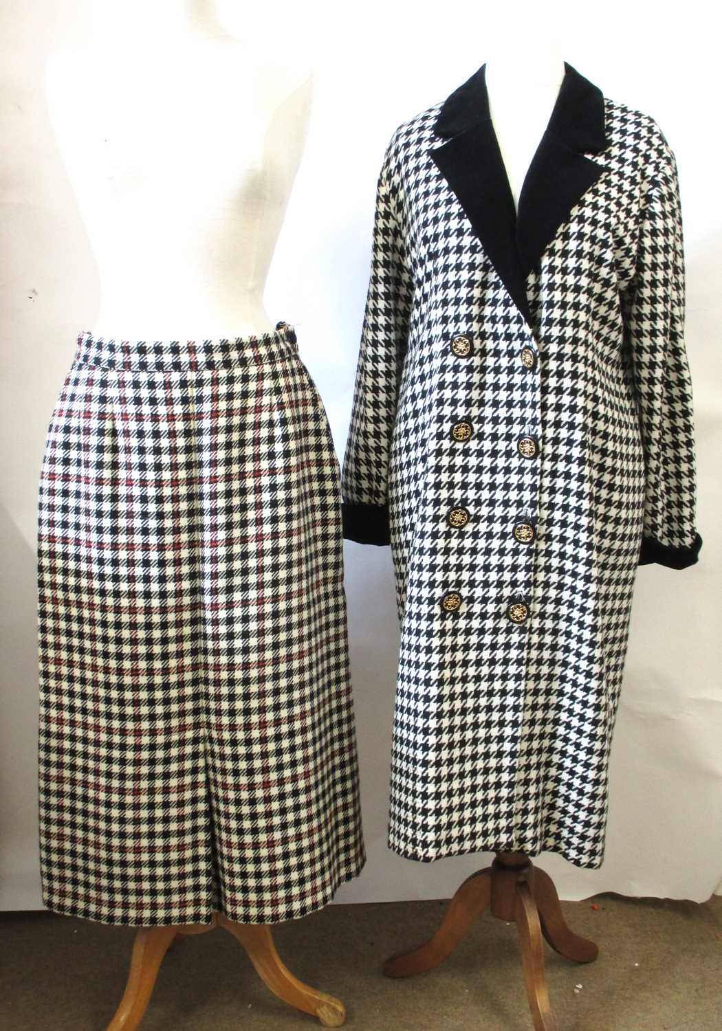 Lot 50 - A 1980's dog tooth check and velvet collar...