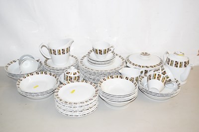 Lot 7 - A quantity of Alfred Meakin retro Glo-white...