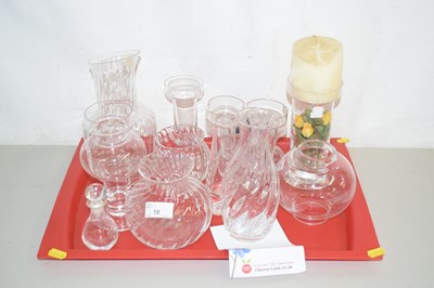 Lot 18 - A tray of various Dartington Crystal vases