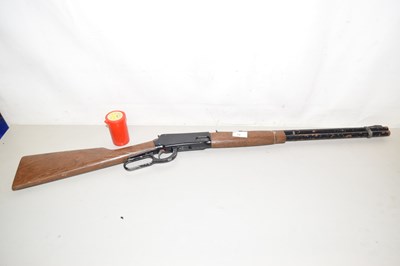Lot 72 - A BB pellet firing rifle