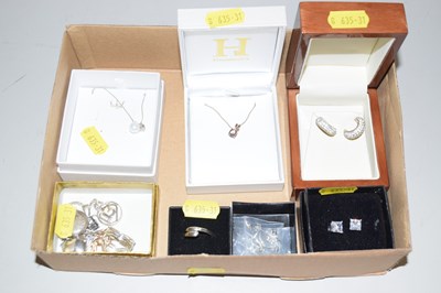 Lot 115 - Mixed Lot: Various costume jewellery