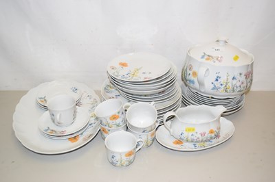 Lot 145 - Quantity of Bavarian floral decorated dinner...