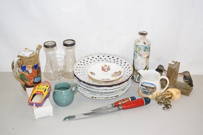 Lot 155 - Mixed Lot: Various ribbon plates, Japanese...