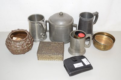 Lot 194 - Mixed Lot: Pewter tankards and other items