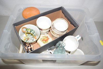 Lot 517 - Box of various mixed kitchen wares to include...