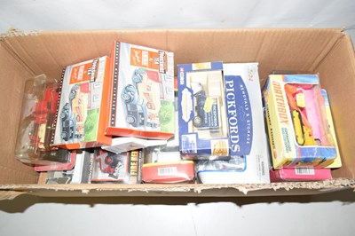 Lot 533 - Box of various toy vehicles