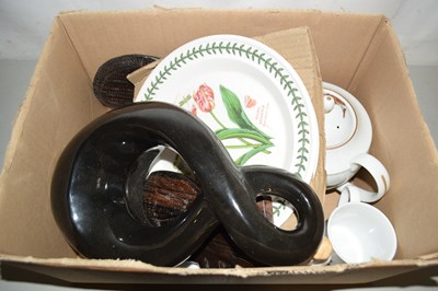 Lot 624 - One box of various table wares to include...