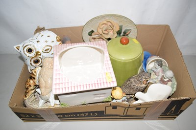 Lot 663 - One box of various ornaments, house clearance...