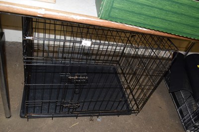Lot 700 - A metal dog cage
