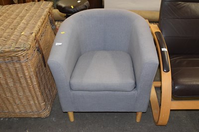 Lot 823 - A tub chair