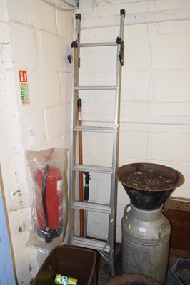 Lot 833 - An aluminium ladder